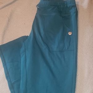 Curves n combatboots sexy joggers